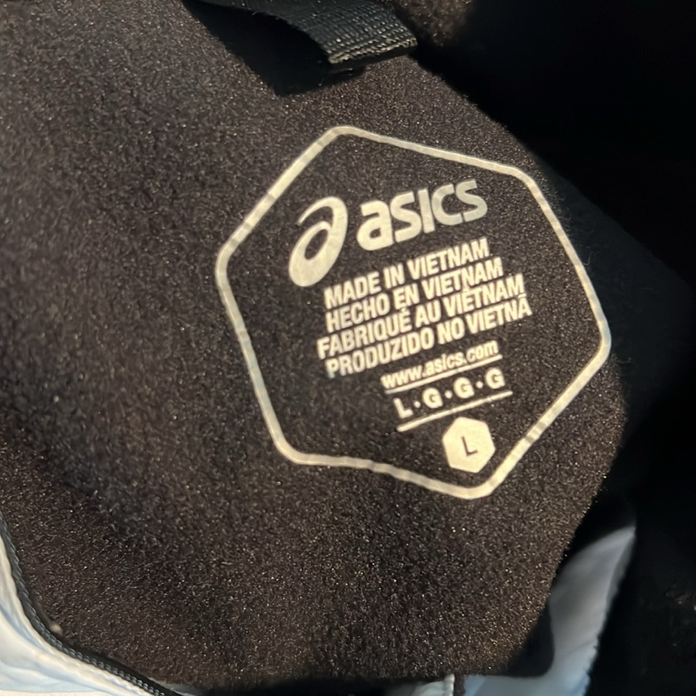 Large Asics Jacket. Pristine Condition. - image 3